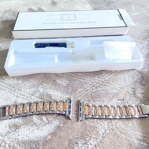 Apple Watch 41mm two-tone metal band. For Series 7.